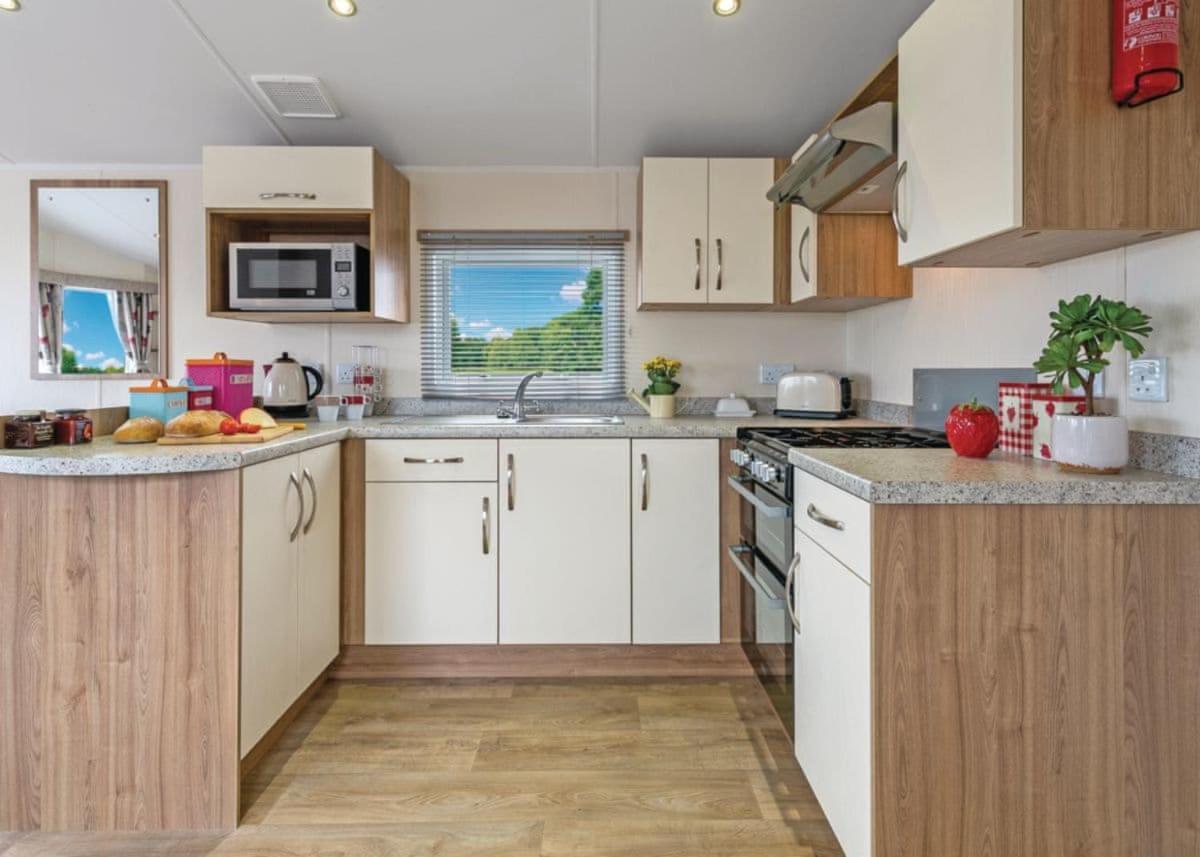 Cardigan Bay Holiday Park Buitenkant foto